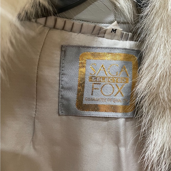 Saga Fox fur coat in perfect condition. Only worn once! - Picture 2 of 2